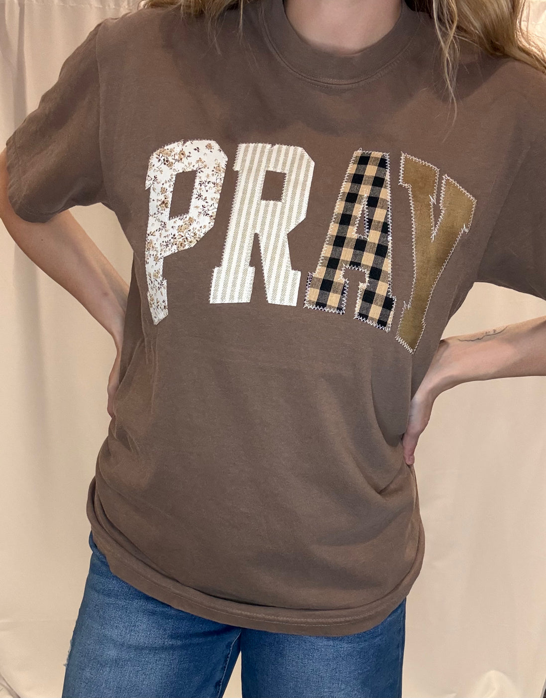 pray graphic tee