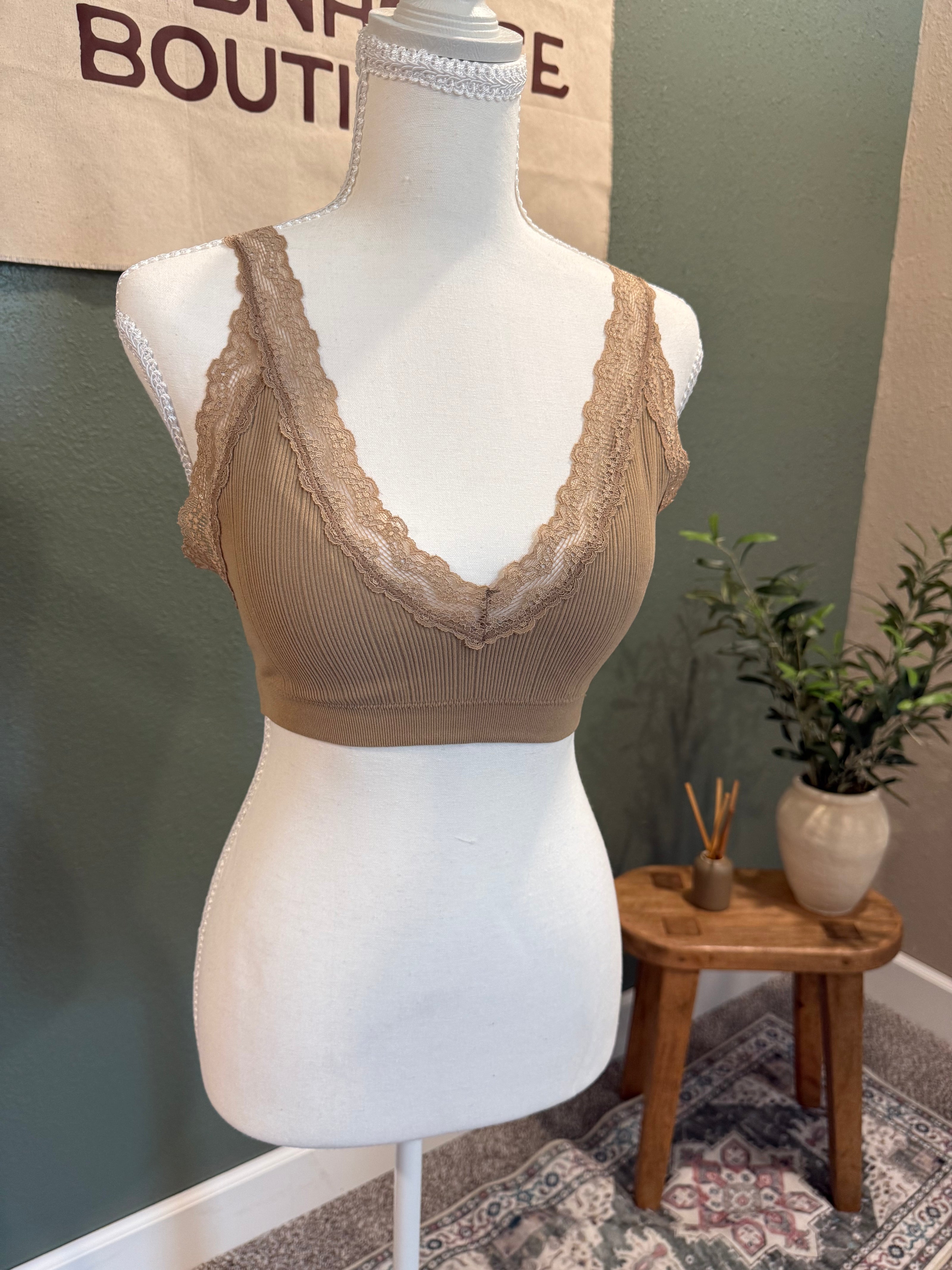 lace trim bralette