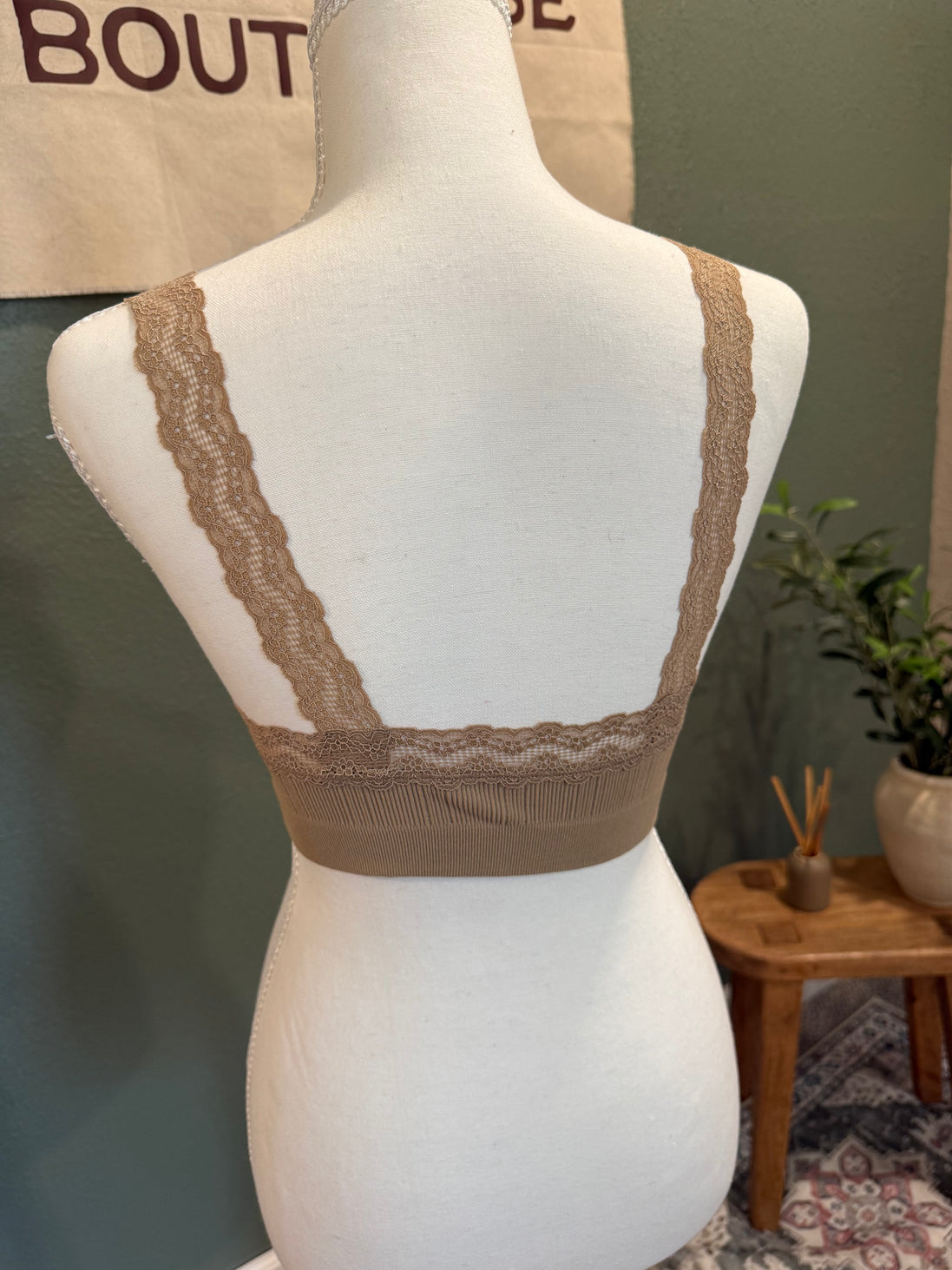lace trim bralette
